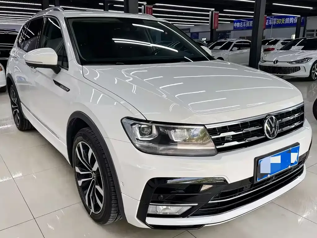 Volkswagen Tiguan L 2021 из CN, фото 1