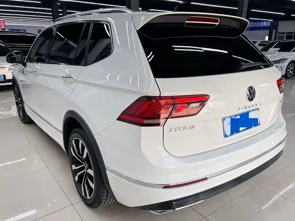 Volkswagen Tiguan L 2021 из CN, фото 3