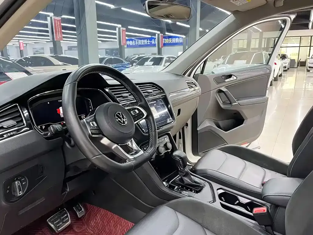 Volkswagen Tiguan L 2021 из CN, фото 5