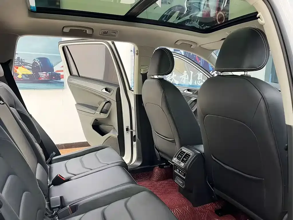 Volkswagen Tiguan L 2021 из CN, фото 7
