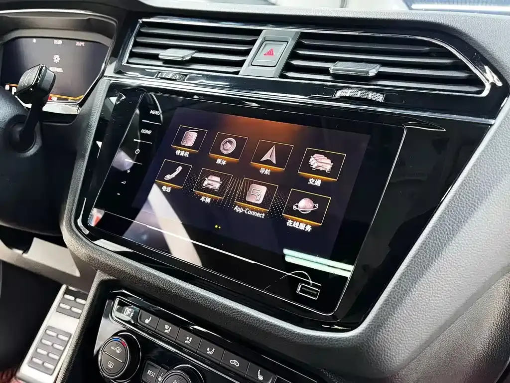 Volkswagen Tiguan L 2021 из CN, фото 9