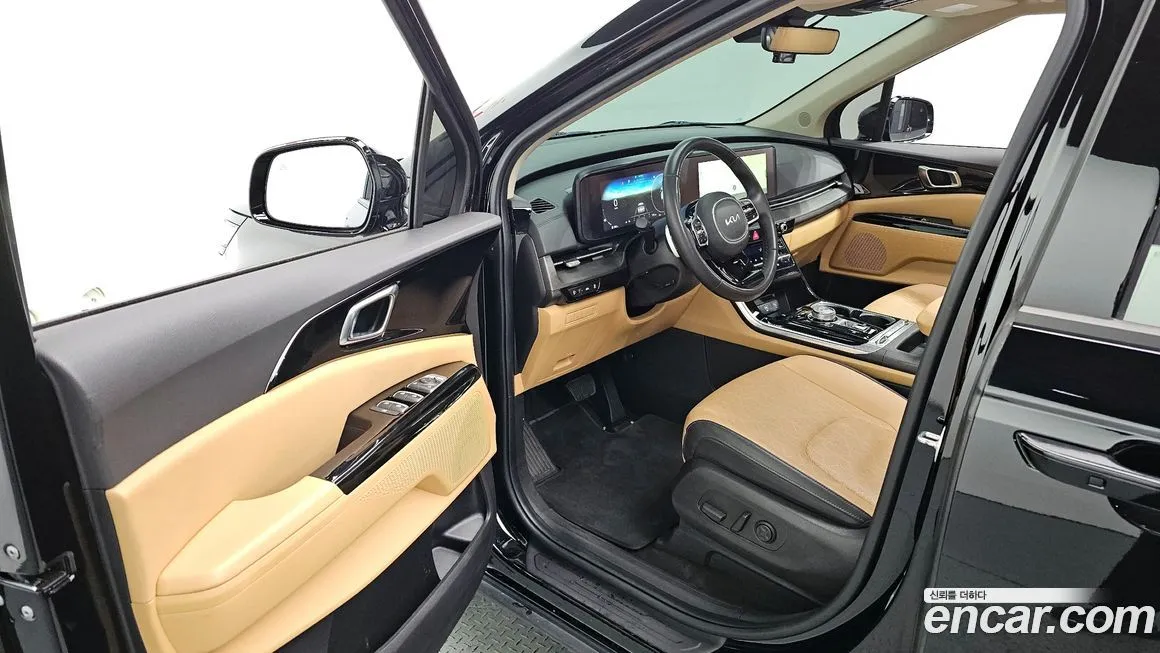 Kia Carnival — фото 10