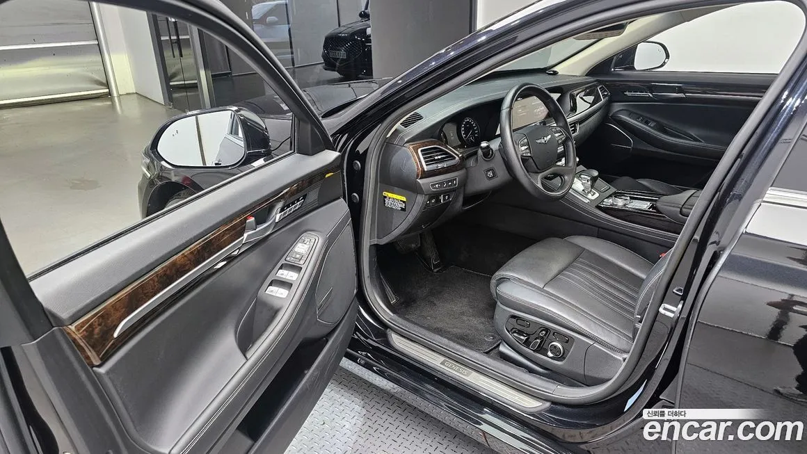 Genesis G90 — фото 10