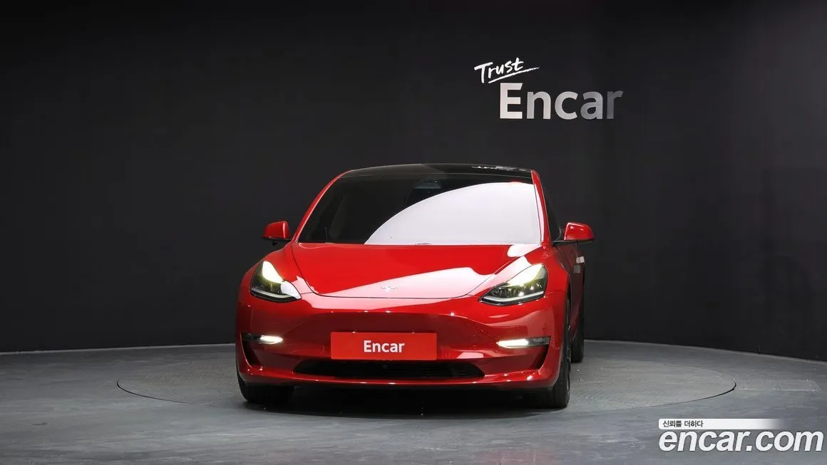 Tesla Model 3 — фото 3