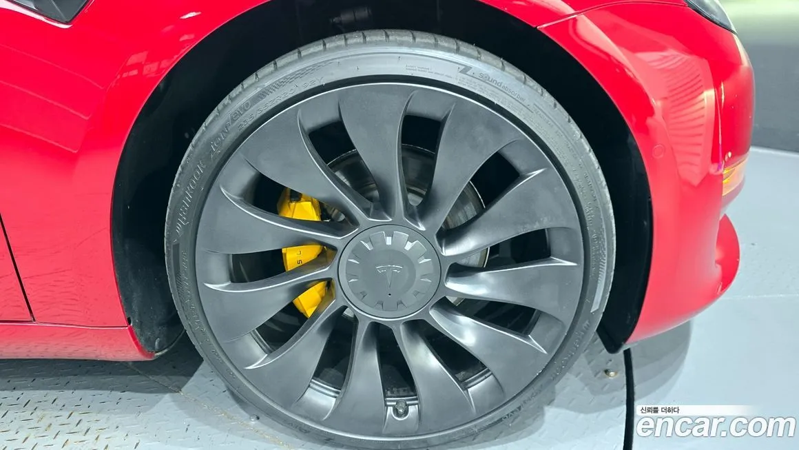 Tesla Model 3 — фото 5