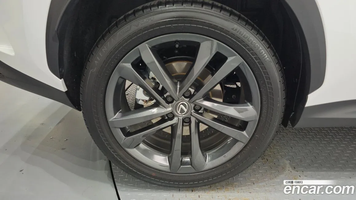 Lexus NX 2025 из KR, фото 5