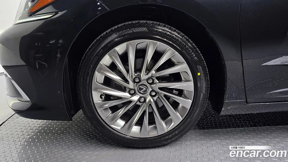 Lexus ES 2023 из KR, фото 5