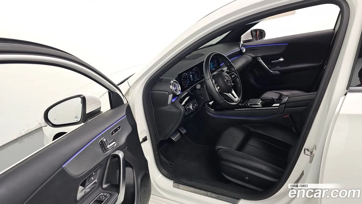 Mercedes-Benz A-Class — фото 10