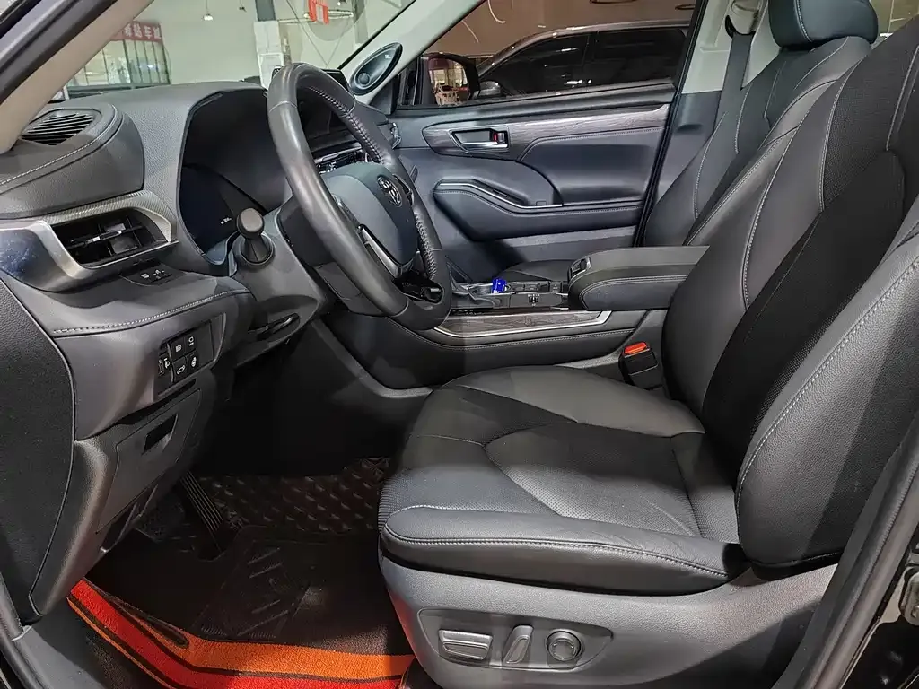 Toyota Highlander 2022 из CN, фото 8