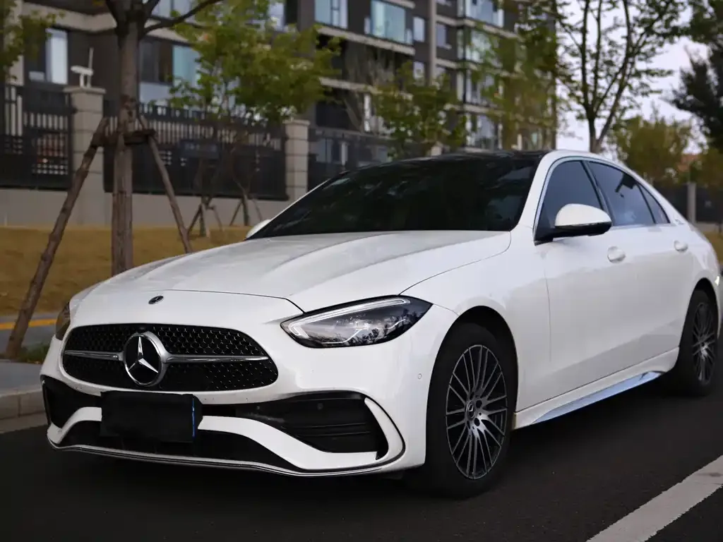 Mercedes-Benz C-Class — фото 1