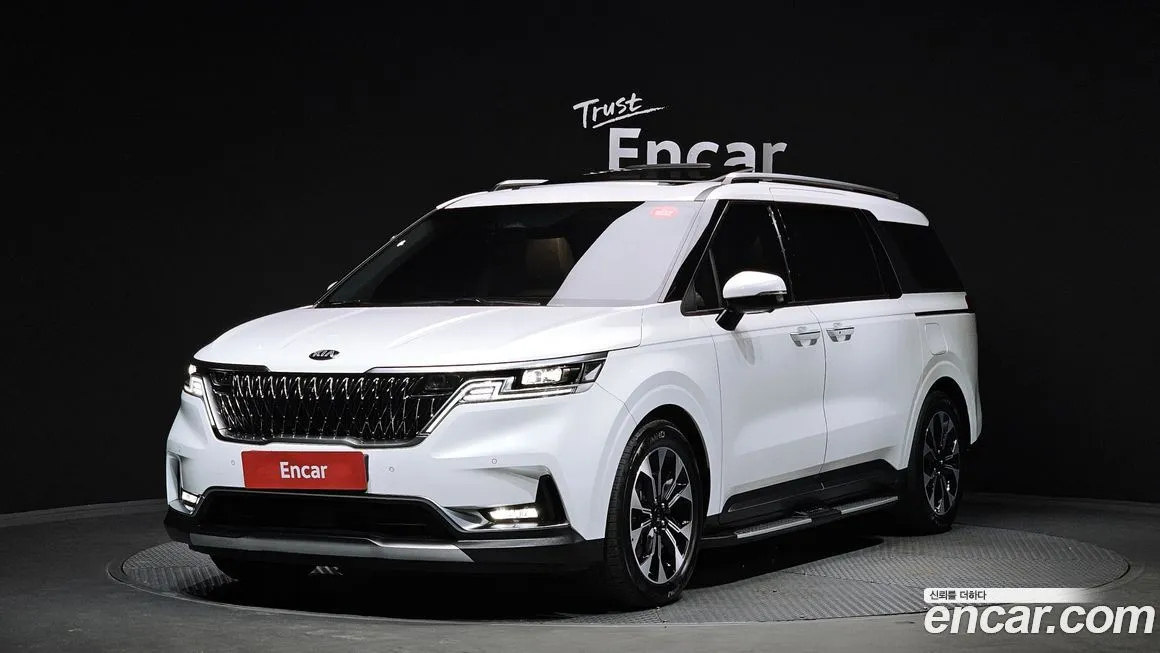 Kia Carnival — фото 1