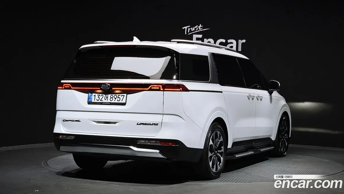 Kia Carnival — фото 2