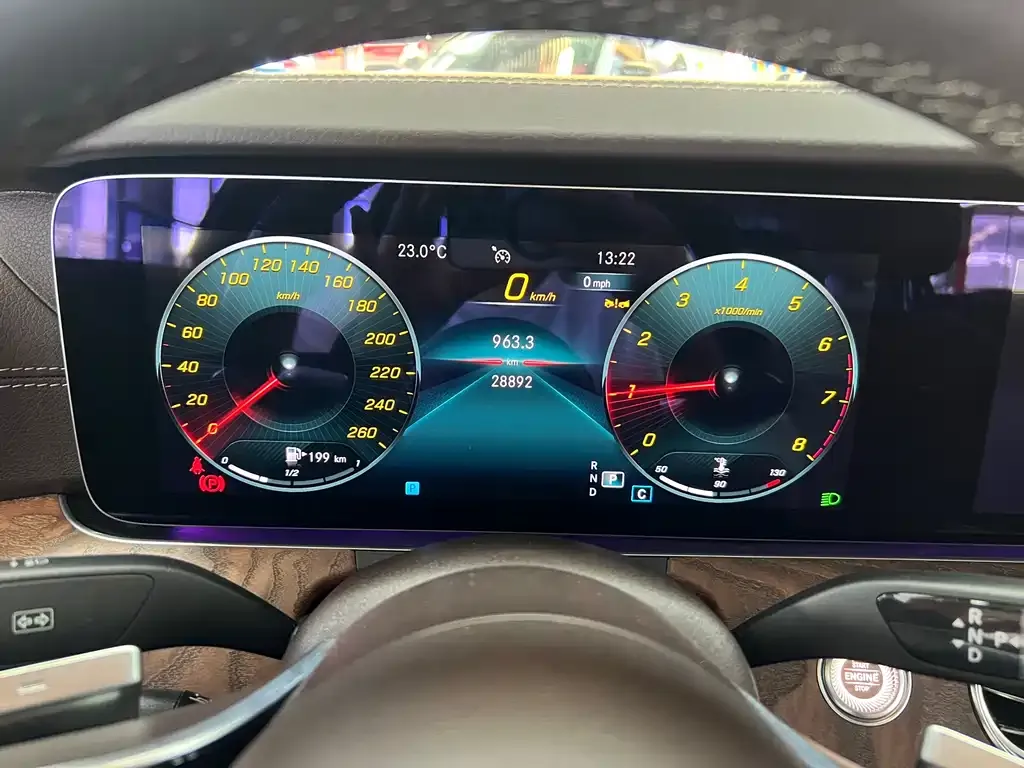 Mercedes-Benz E-Class 2023 из CN, фото 3