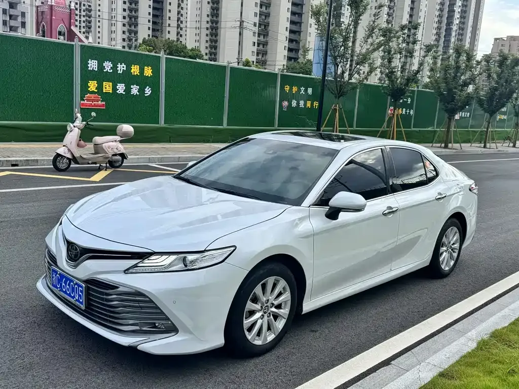Toyota Camry 2021 из CN, фото 1