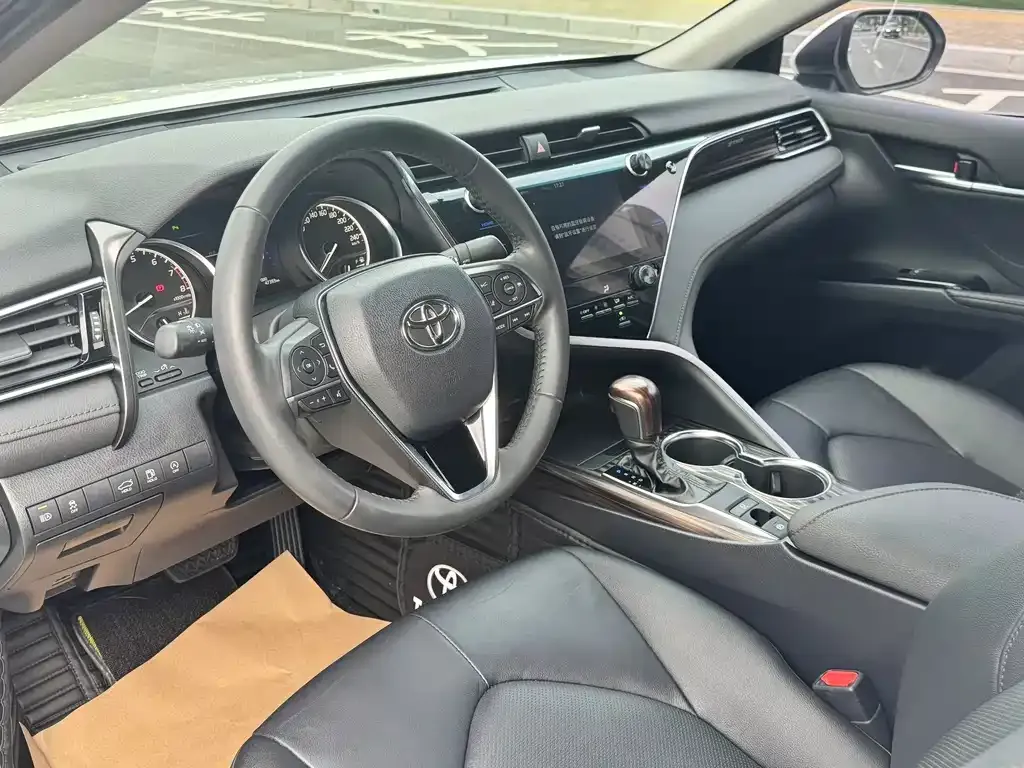 Toyota Camry 2021 из CN, фото 4