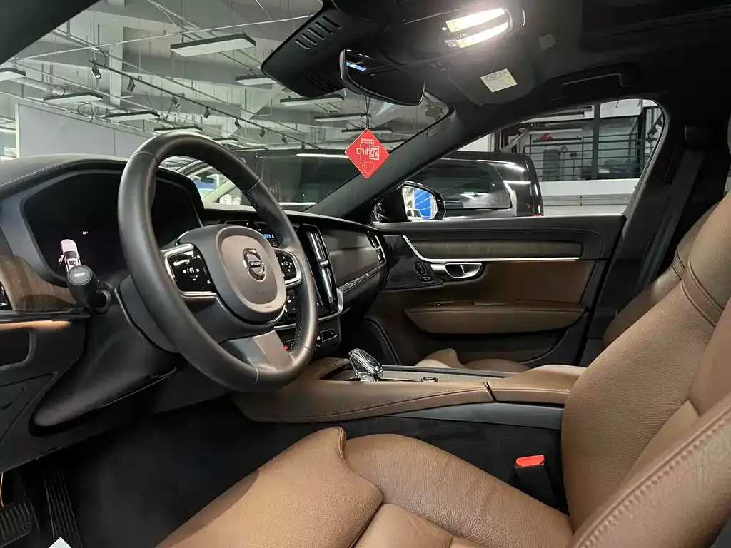 Volvo S90 2024 из CN, фото 4