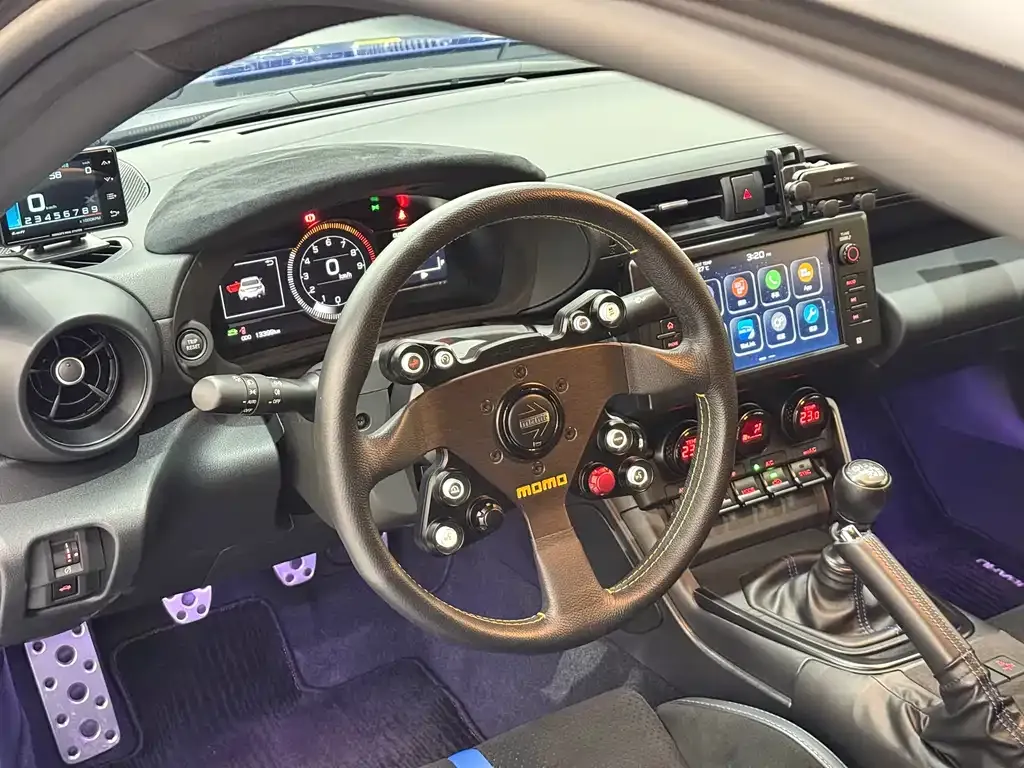 Subaru BRZ 2023 из CN, фото 10