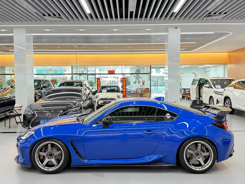 Subaru BRZ 2023 из CN, фото 3