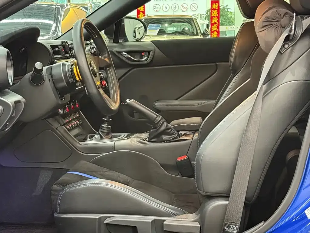 Subaru BRZ 2023 из CN, фото 9