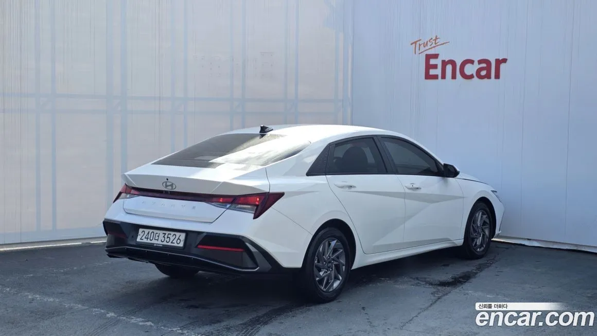 Hyundai AVANTE — фото 2
