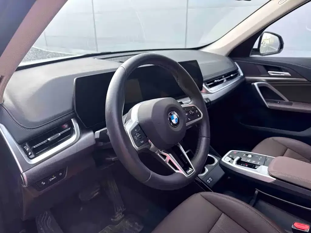 BMW X1 2025 из CN, фото 8