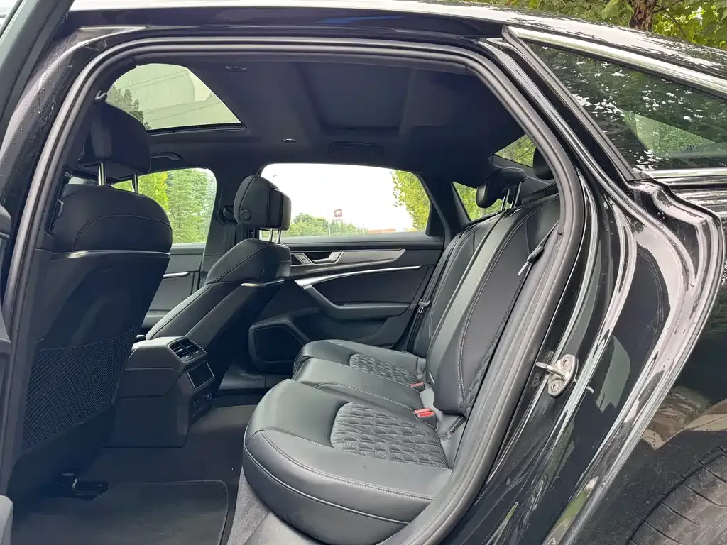 Audi A6L 2025 из CN, фото 6
