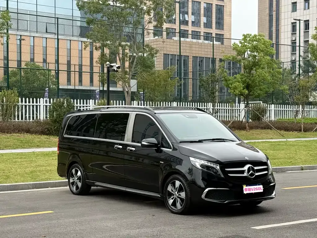 Mercedes-Benz V-Class 2022 из CN, фото 2