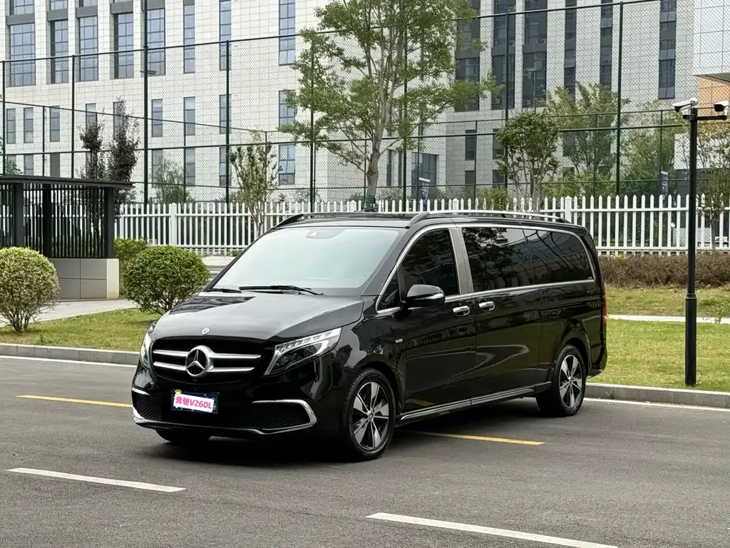 Mercedes-Benz V-Class 2022 из CN, фото 3