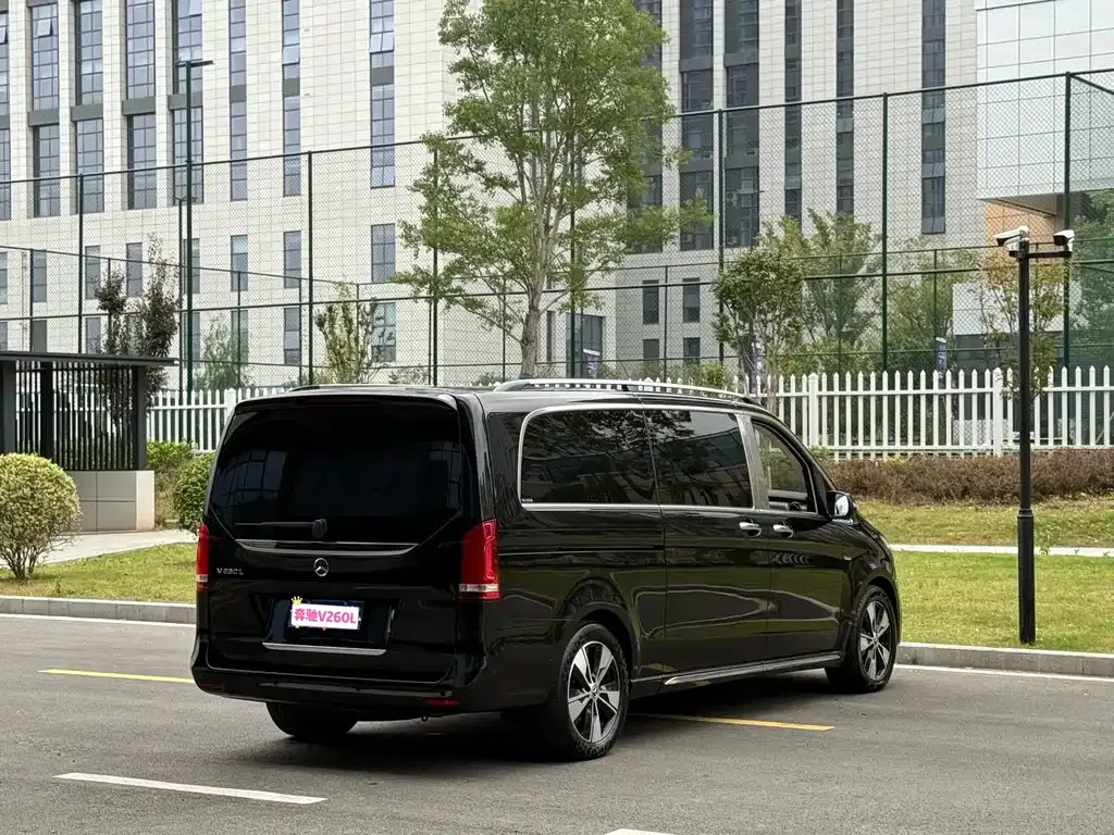 Mercedes-Benz V-Class 2022 из CN, фото 5