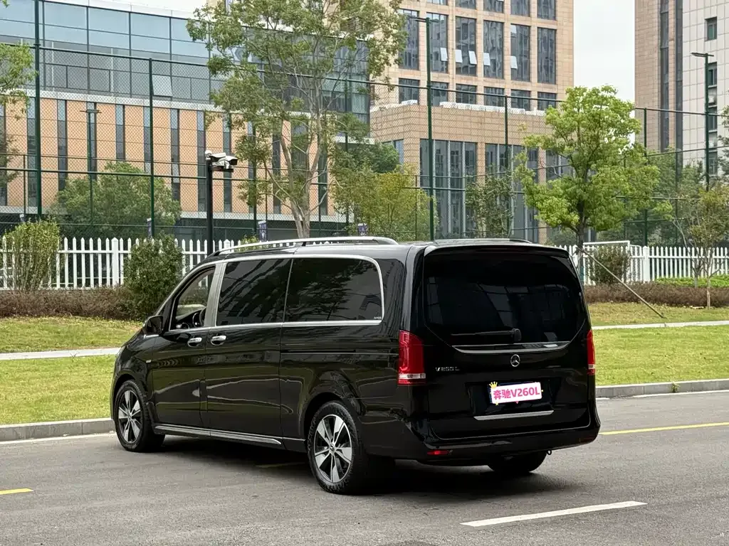 Mercedes-Benz V-Class 2022 из CN, фото 7