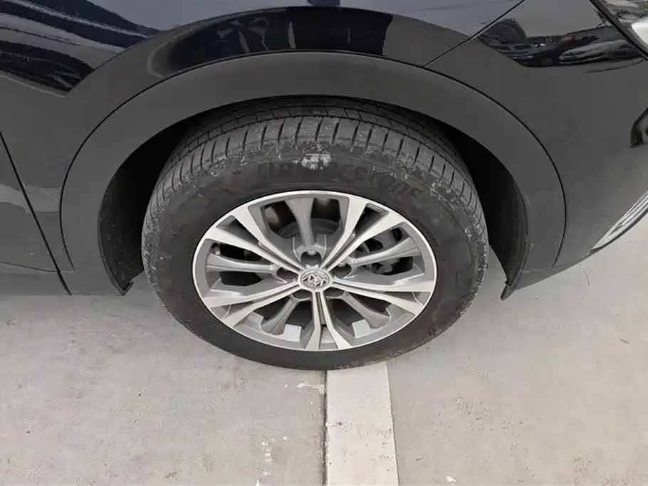 Buick Envision Plus — фото 6