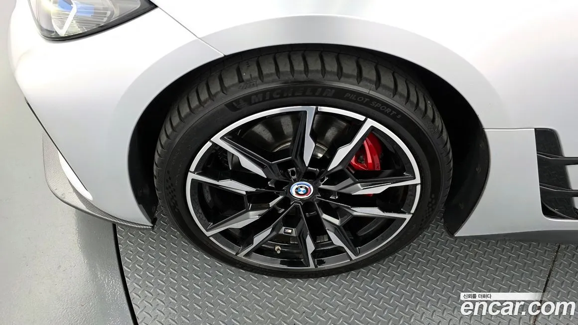 BMW i4 2023 из KR, фото 5