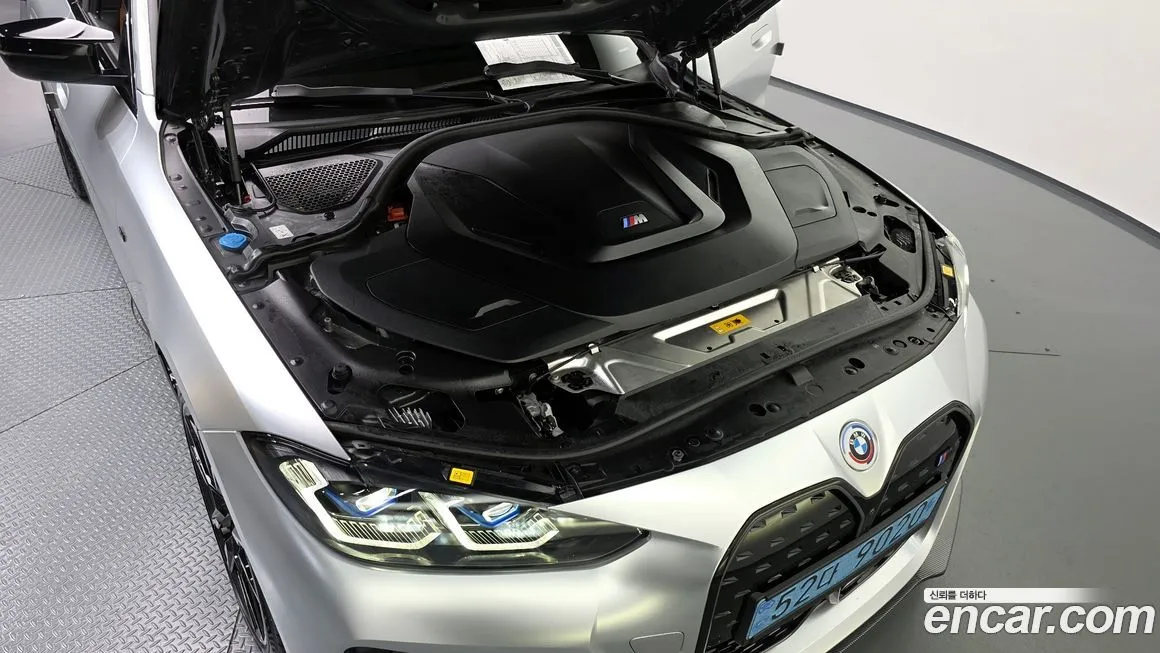 BMW i4 2023 из KR, фото 6