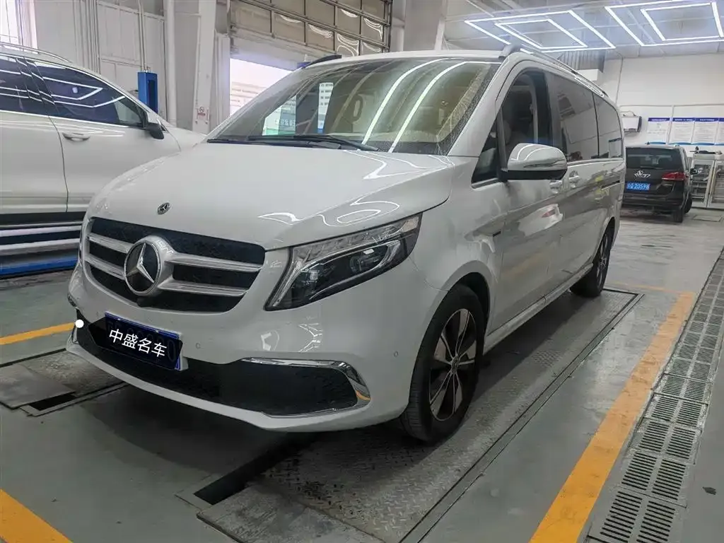 Mercedes-Benz V-Class 2022 из CN, фото 1