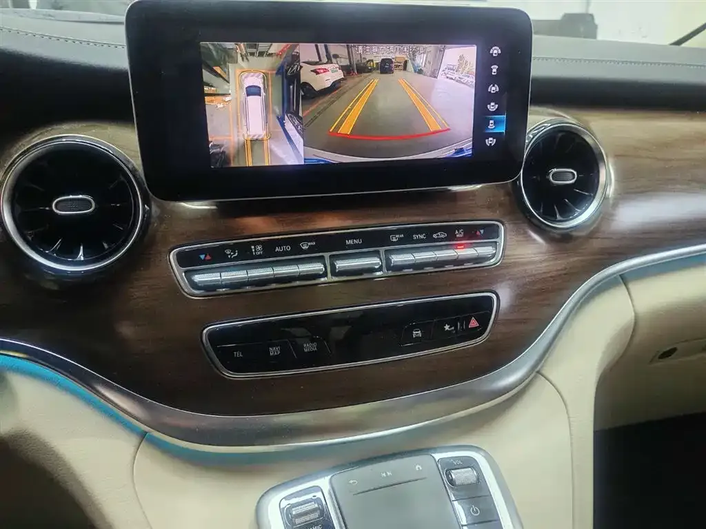 Mercedes-Benz V-Class 2022 из CN, фото 6