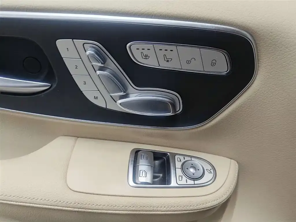 Mercedes-Benz V-Class 2022 из CN, фото 7
