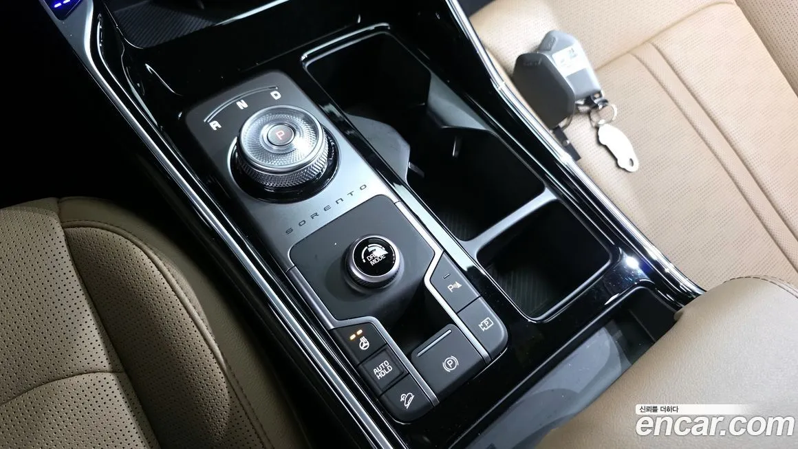 Kia Sorento — фото 9