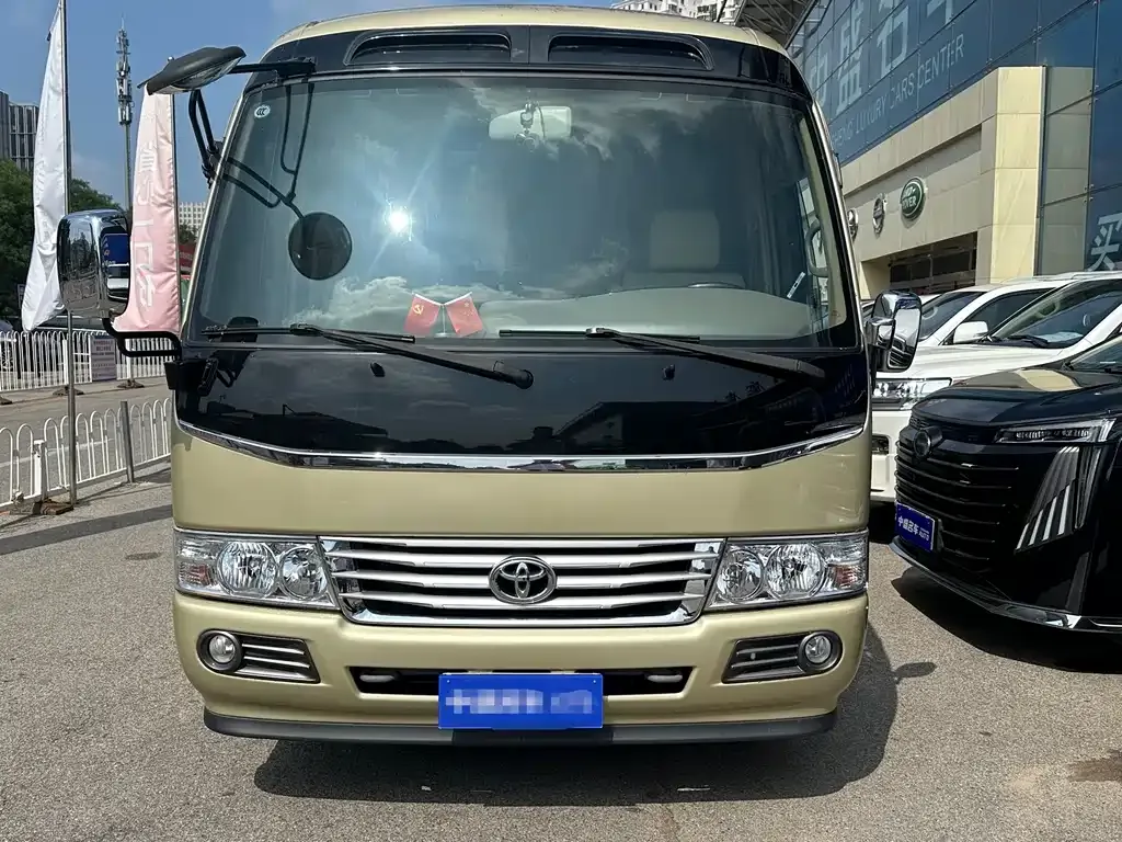 Toyota Coaster 2022 из CN, фото 2
