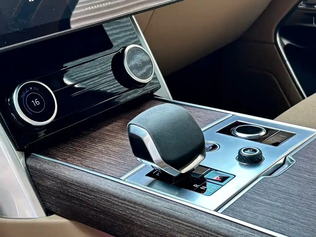 Land Rover Range Rover — фото 10