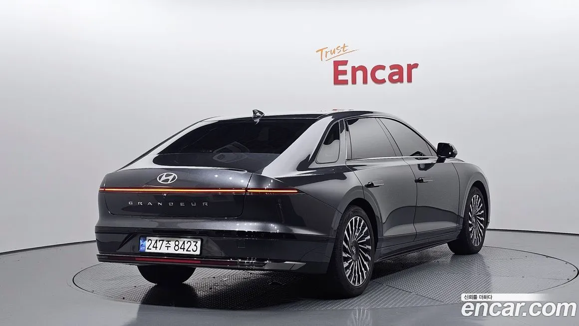 Hyundai Grandeur 2023 из KR, фото 2