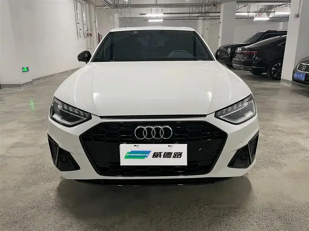 Audi A4L 2023 из CN, фото 2