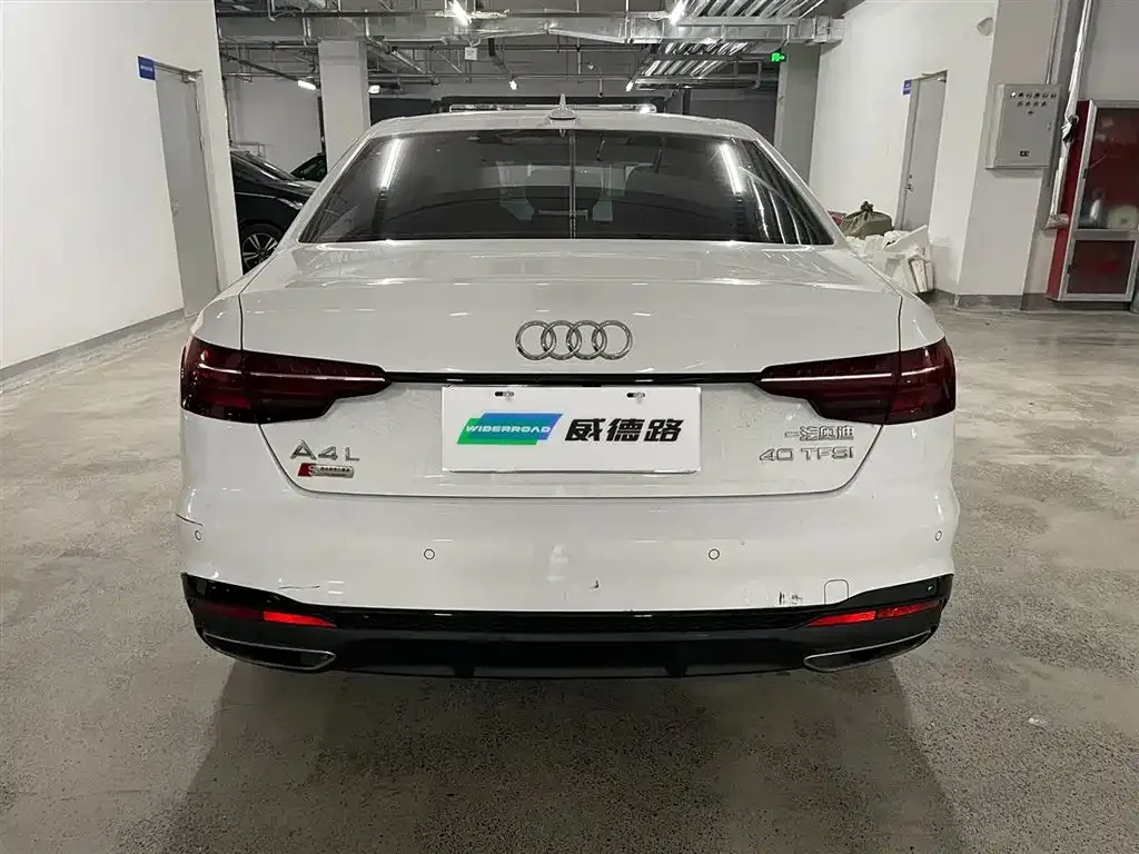Audi A4L 2023 из CN, фото 5