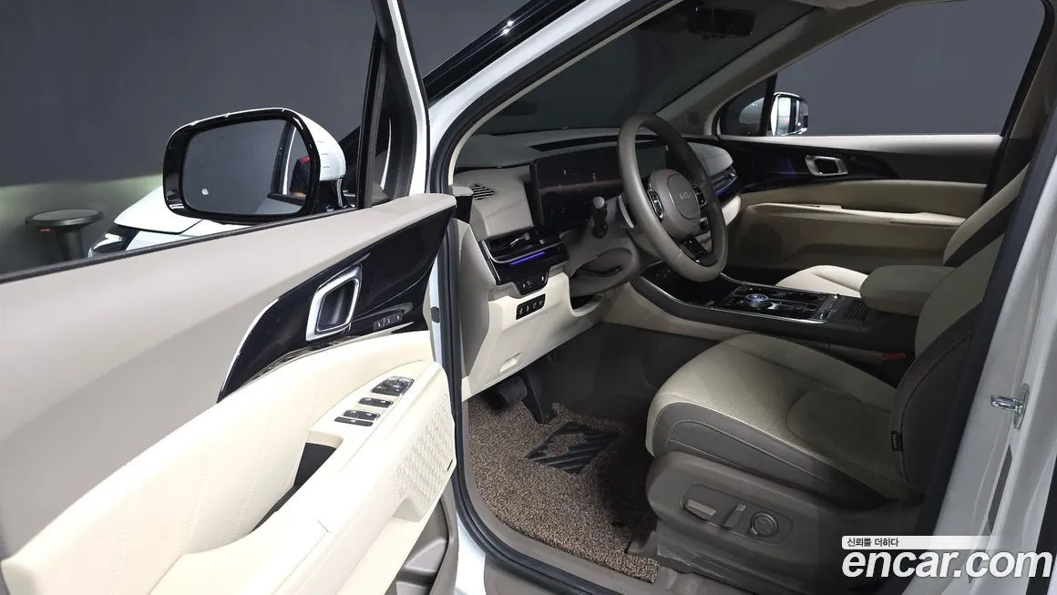 Kia Carnival — фото 10
