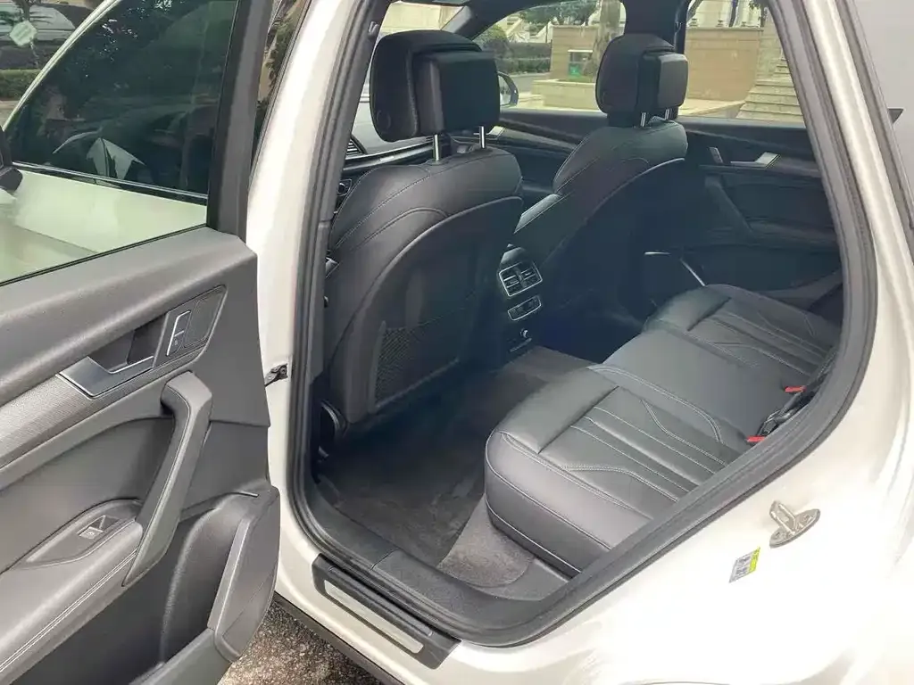 Audi Q5L 2024 из CN, фото 7