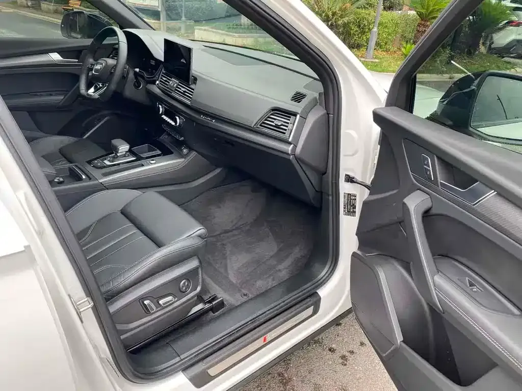 Audi Q5L 2024 из CN, фото 8