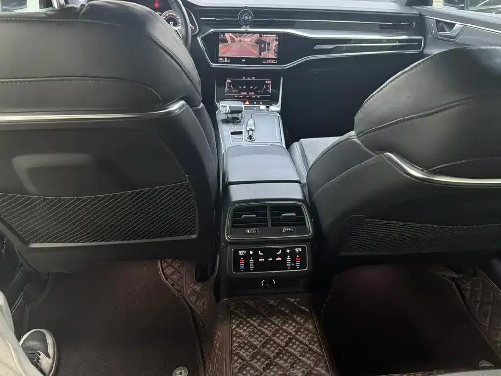 Audi A6L 2022 из CN, фото 9