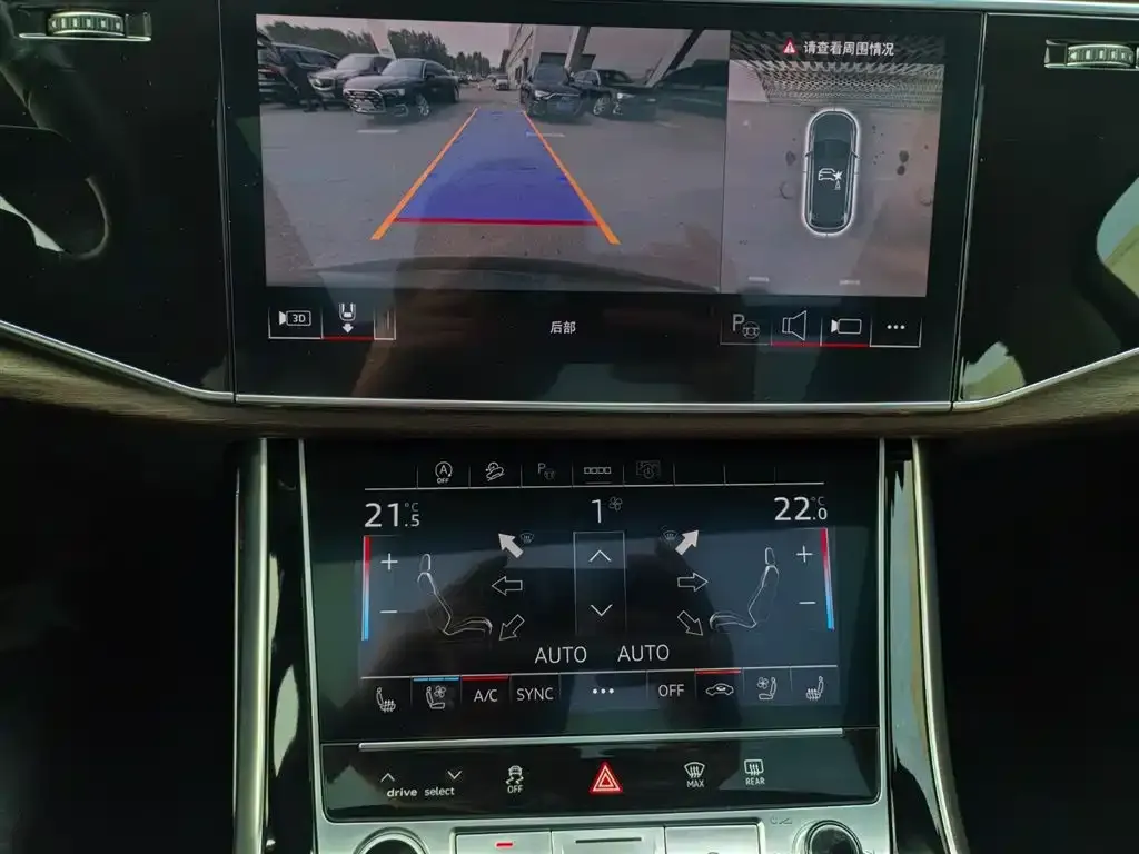 Audi Q7 2024 из CN, фото 8