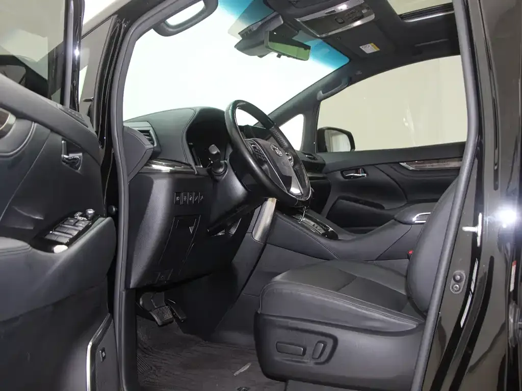 Toyota Alphard 2021 из CN, фото 8