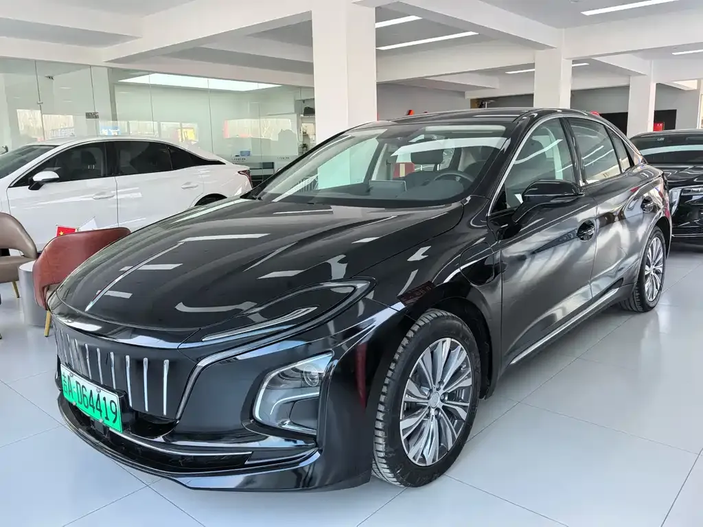 Hongqi E-QM5 — фото 3