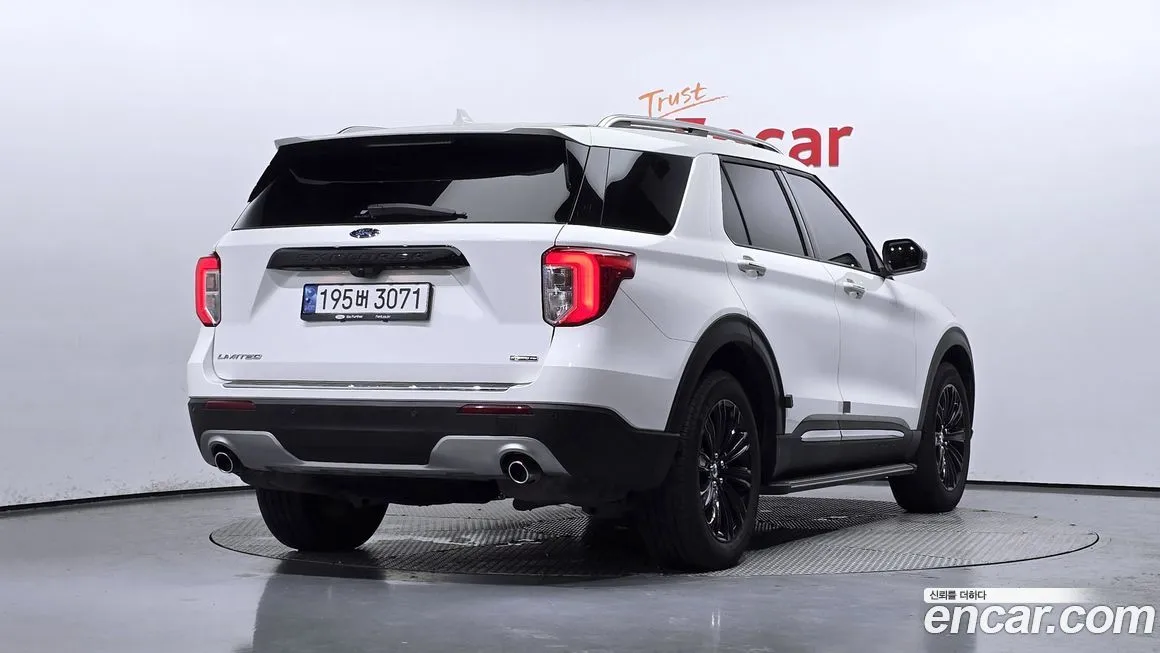 Ford Explorer 2022 из KR, фото 2